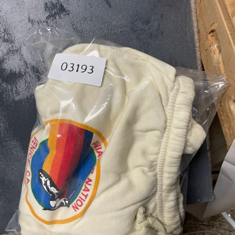 Aviator Nation Sweat Shorts XL Cream Off White Excellent Venice Rainbow Logo - Picture 11 of 11